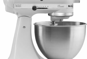 KitchenAid Classic Series 4.5 Quart Tilt-Head Stand Mixer K45SS, White